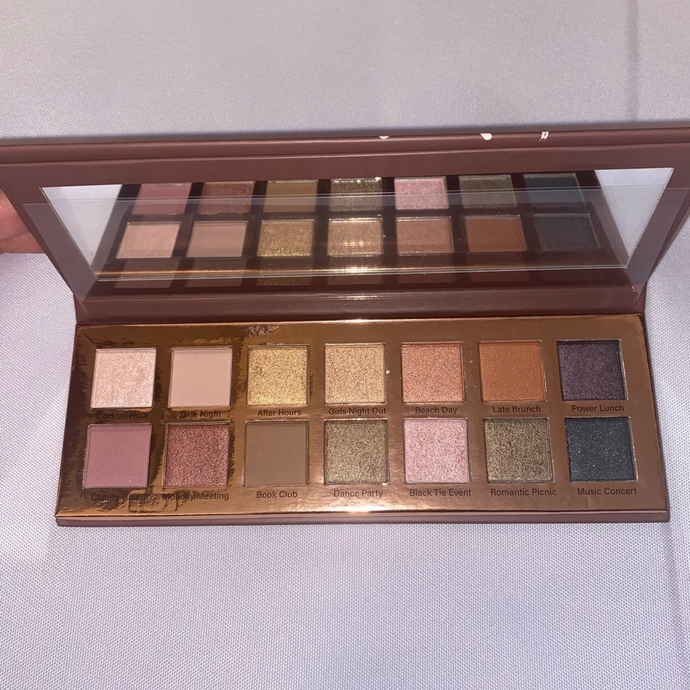 Best Dressed Lids Neutrals & Bolds 14 Matte & Shimmer Eyeshadow